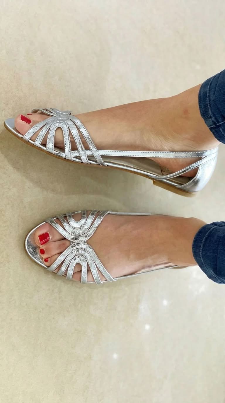 Eleonora | Lightweight Golden Sandals for Summer