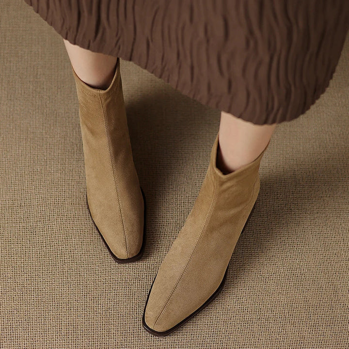 Giuliana | Botines Elegantes en Ante