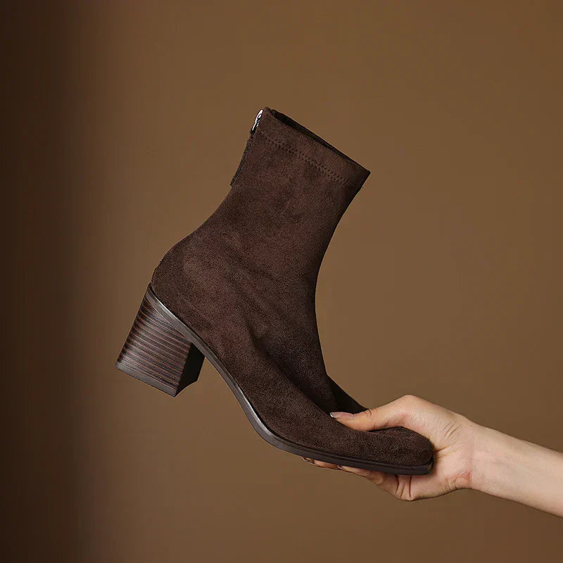 Giuliana | Botines Elegantes en Ante