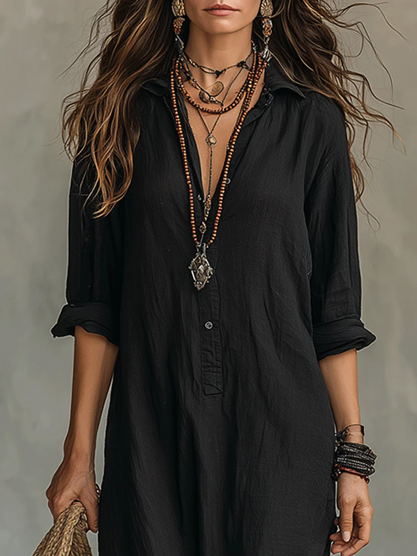 Alessia - Elegant Black Maxi Dress Featuring Button Details