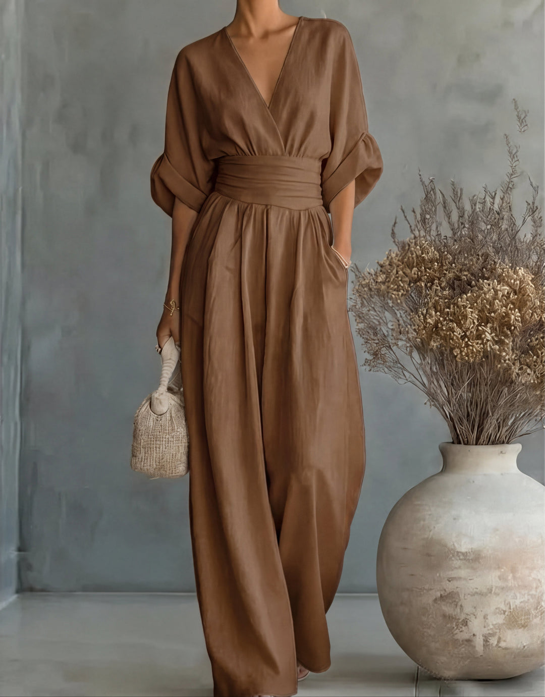 Daniela - Elegante mono con escote en V y pantalones anchos