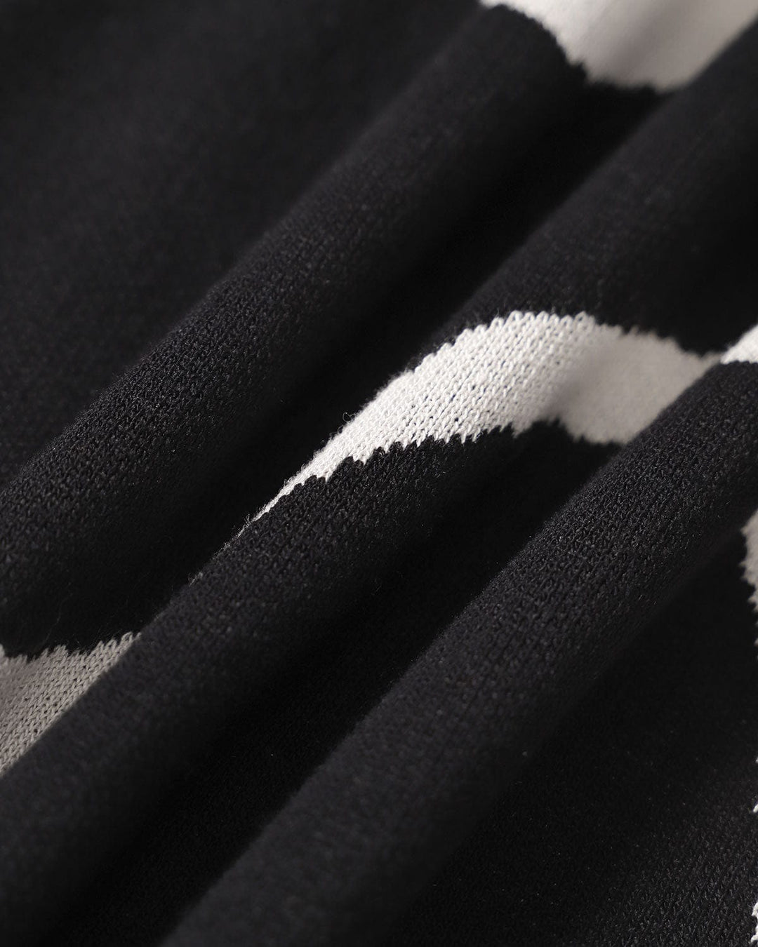 Tina | The Black Wave Mermaid Hem Knit Midi Dress