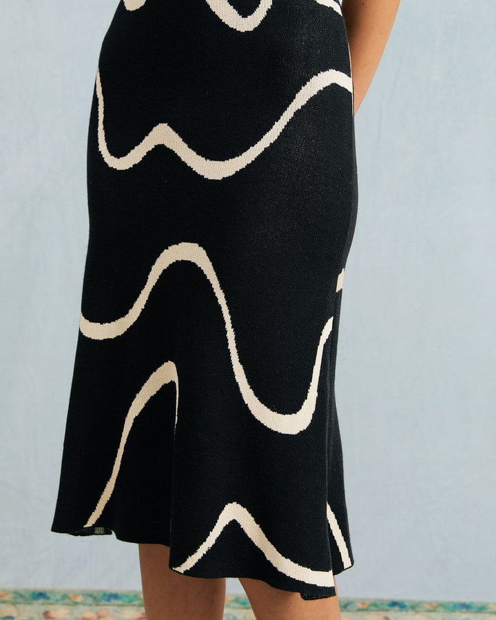 Tina | The Black Wave Mermaid Hem Knit Midi Dress